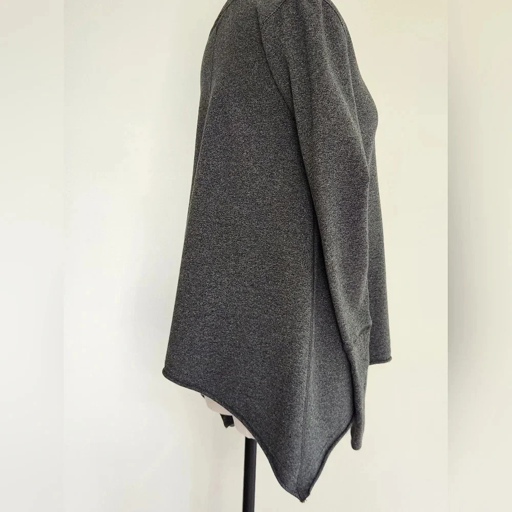 || LULULEMON || crew neck sweatshirt, waist length - Picture 6 of 8